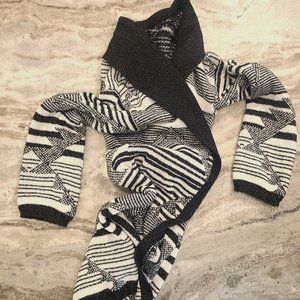 Amazing Black and White Cardigan